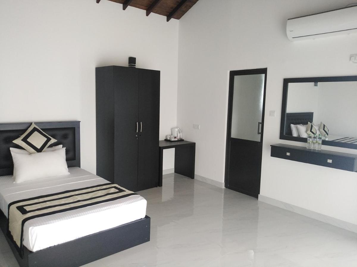 3R Resort Negombo Dış mekan fotoğraf