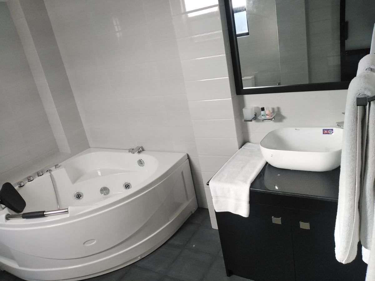3R Resort Negombo Dış mekan fotoğraf